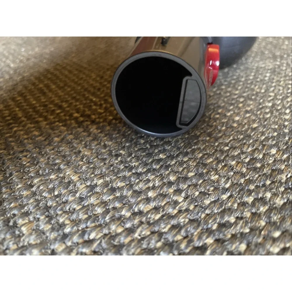 Dyson authentic v7